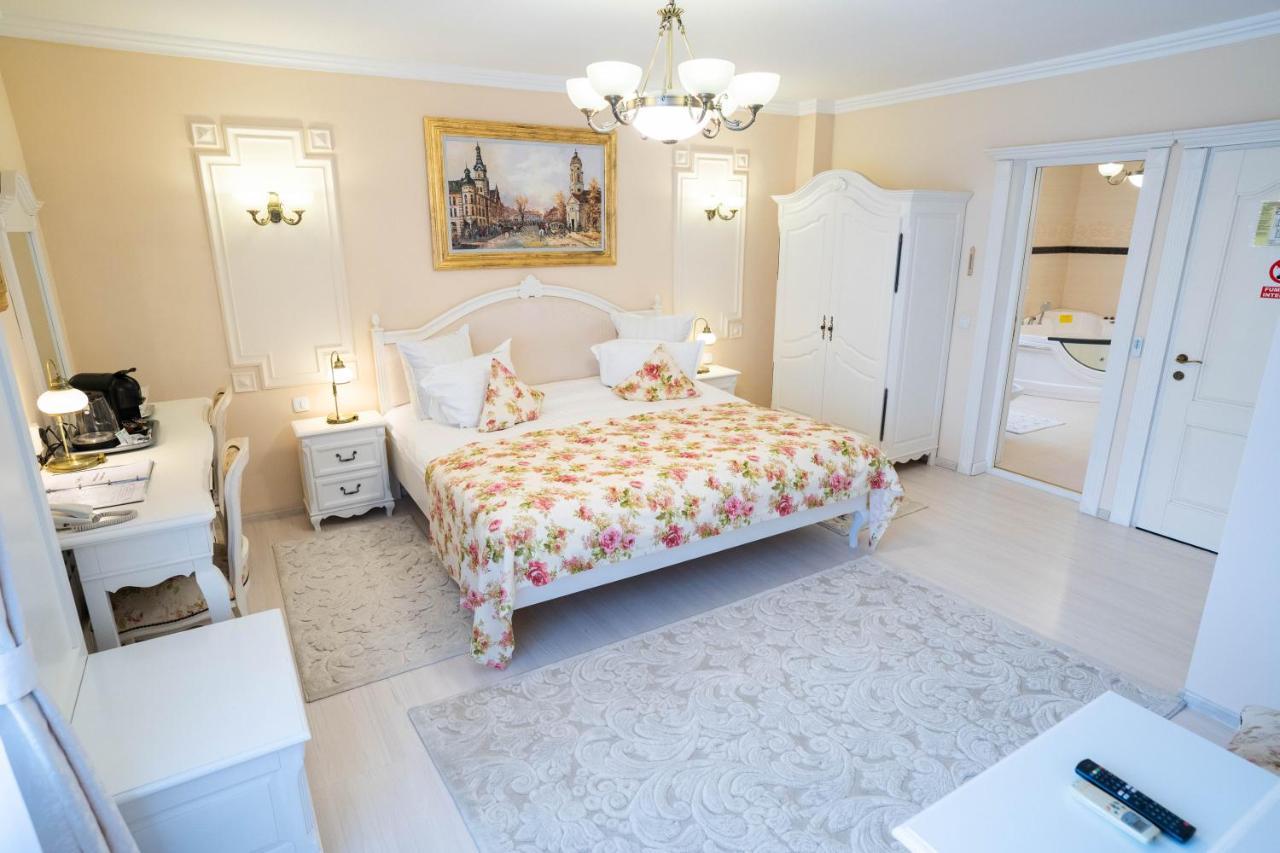 Villa Alice Сучеава Екстериор снимка