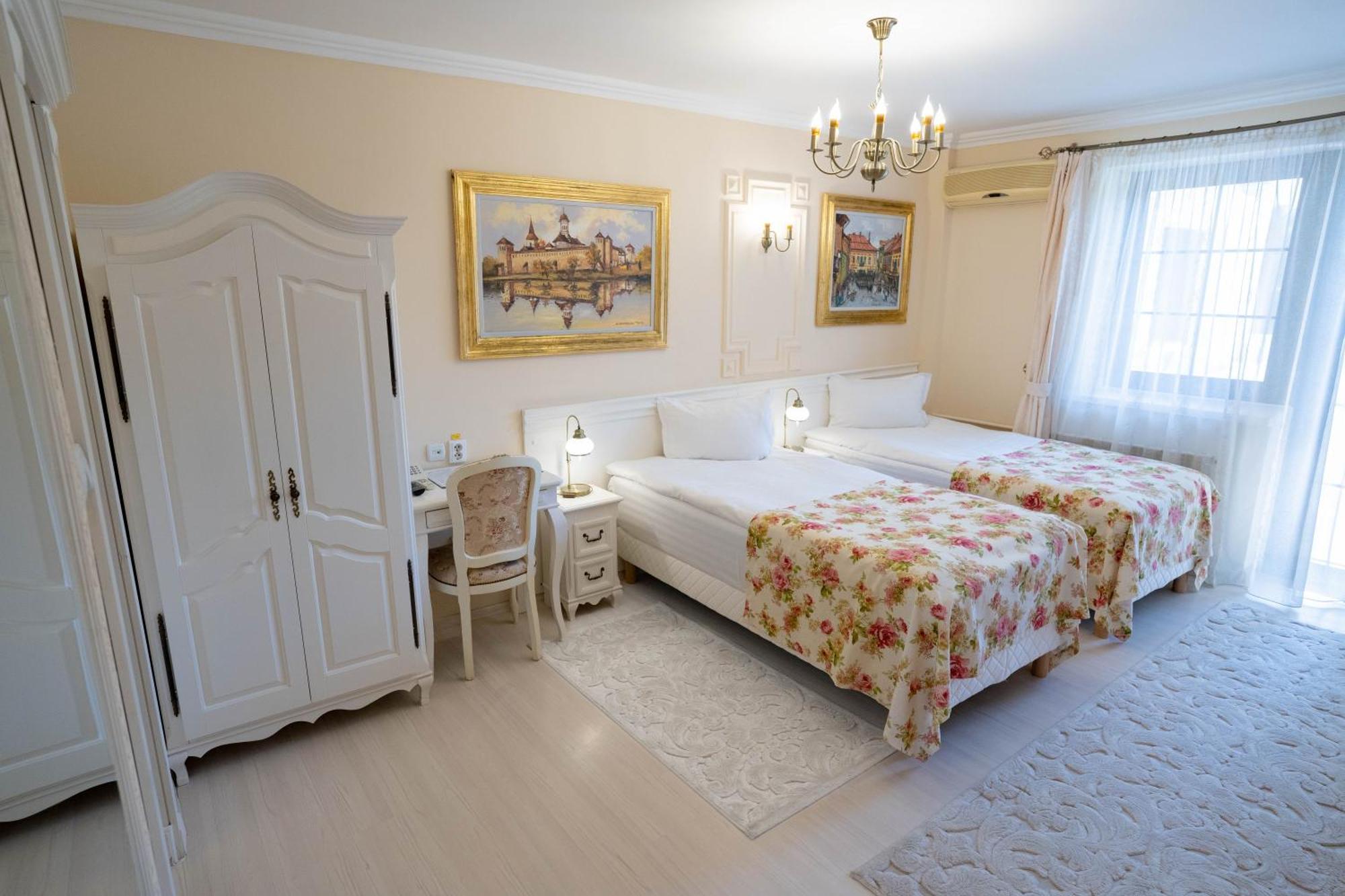 Villa Alice Сучеава Екстериор снимка
